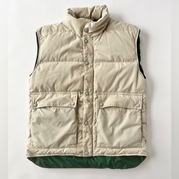 Eddie Bauer Men's Beige and Green Puffer Vest - Picture 5 of 11